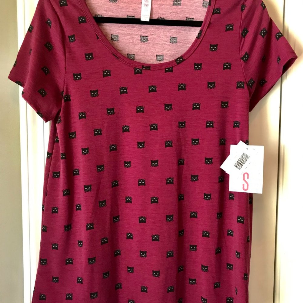 Lularoe Classic T - NWT